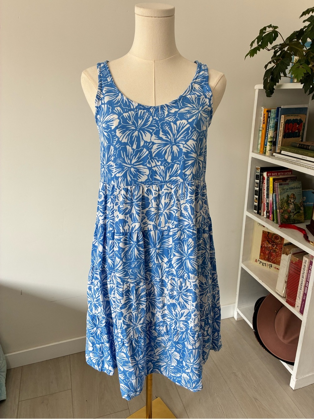 Blue Floral Scoop Neck Mini Dress